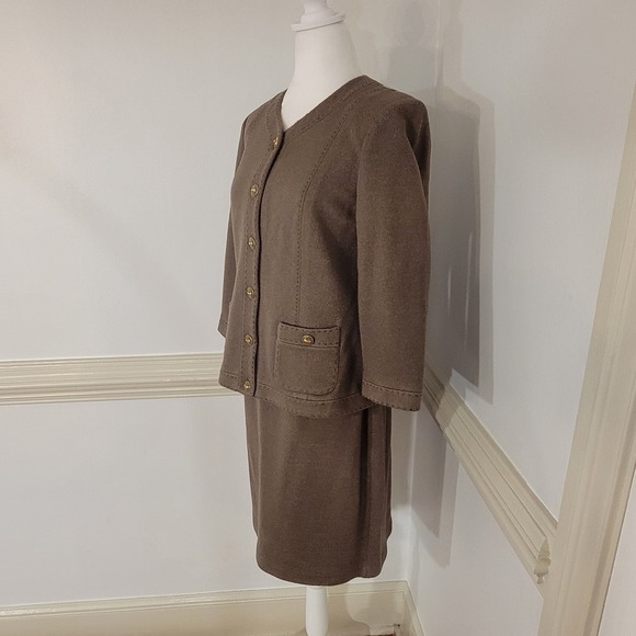 Vintage St John Collection Skirt Suit Brown Knit Gold Buttons USA Womens Set 6 8 - Picture 3 of 16
